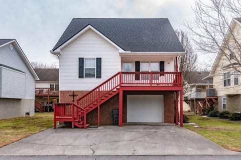 Home near all Sevier County attractions! House in Pigeon Forge