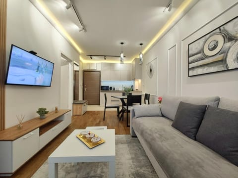 Communal lounge/ TV room, TV and multimedia, Kitchen or kitchenette, Living room, Seating area, Dining area, Evening entertainment, minibar