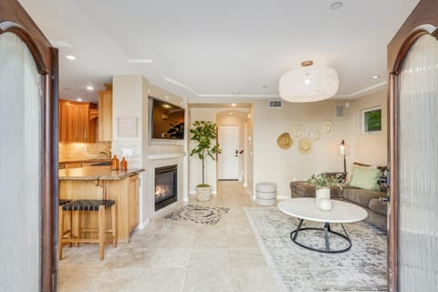 Massive Dream Beach Home - Dog Friendly, AC, Steps2Sand House in Mission Beach