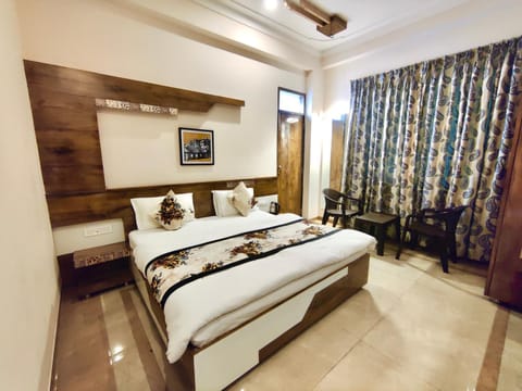 Bed, Bedroom, air conditioner