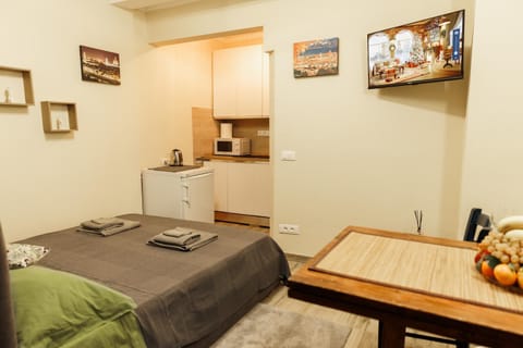 TV and multimedia, Kitchen or kitchenette, Dining area, minibar