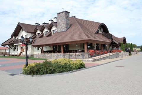 Property building, Neighbourhood