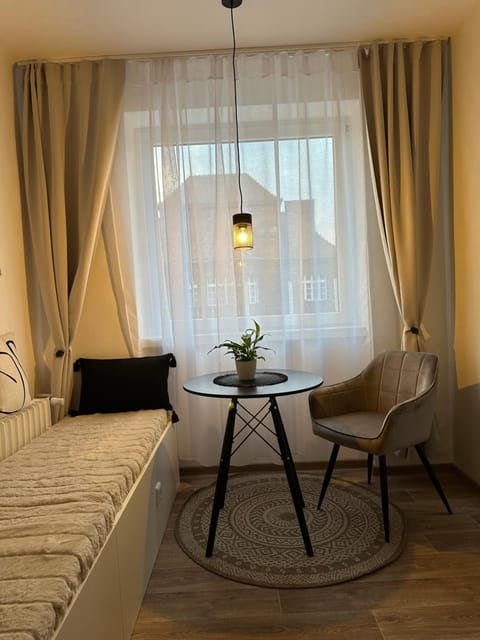 Seating area, kitchen