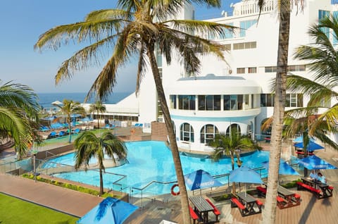 Property building, Swimming pool