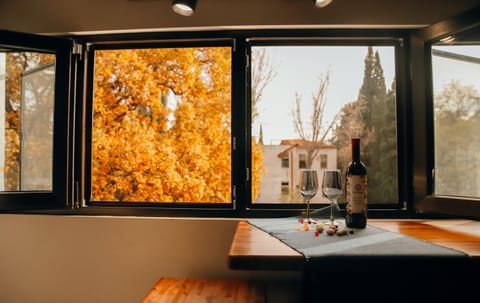 Day, View (from property/room), Autumn, Alcoholic drinks
