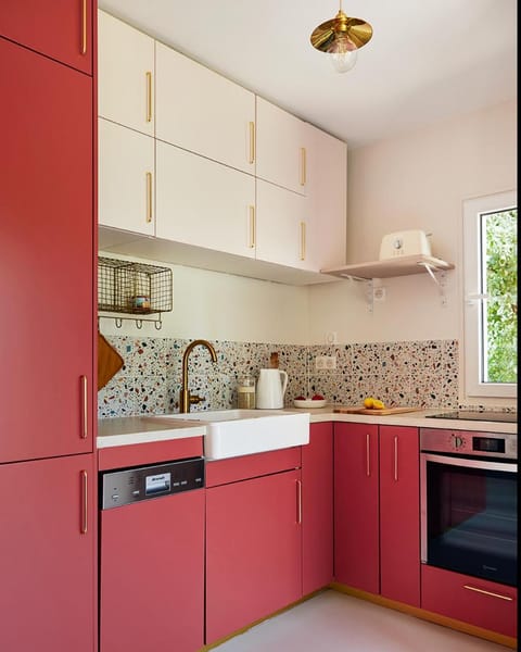 dishwasher, minibar, pet friendly, stove, kitchen