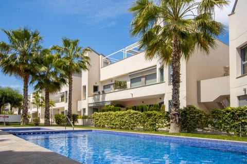 Property building, Garden view, Pool view