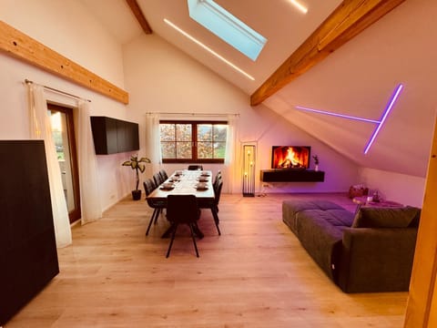 TV and multimedia, View (from property/room), Living room, Seating area, Dining area, Autumn, flat iron