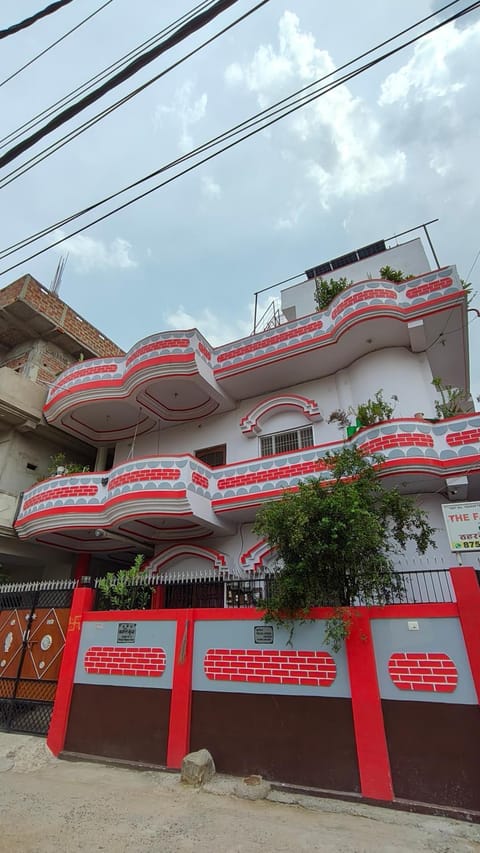 Property building, Facade/entrance
