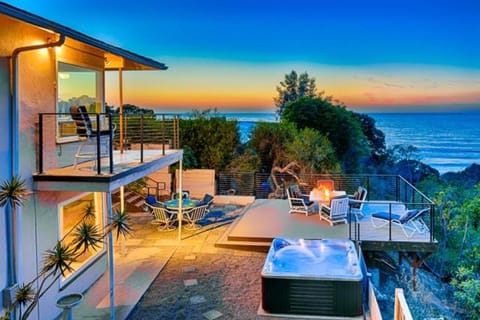 Endless Vistas On The Cove Perfection - Spa, Pet-Friendly, Stunning Views, Large Parking & AC House in La Jolla Shores