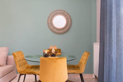 Virginia's Luxury Suite 4 Apartment in Volos