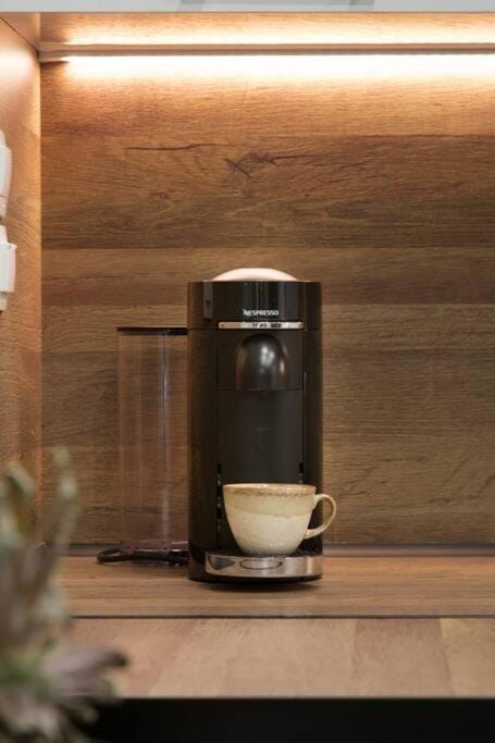 Virginia's Luxury Suite 4 Apartment in Volos