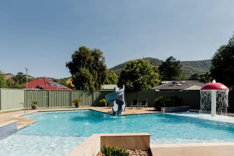 Swimming pool