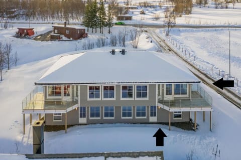 Property building, Day, Winter