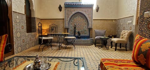 Property building, Internal: Not applicable to any particular room