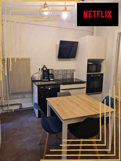 Coffee/tea facilities, minibar, pet friendly, stove, toaster, laundry, kitchen