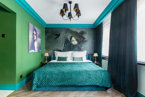 Bed, Living room