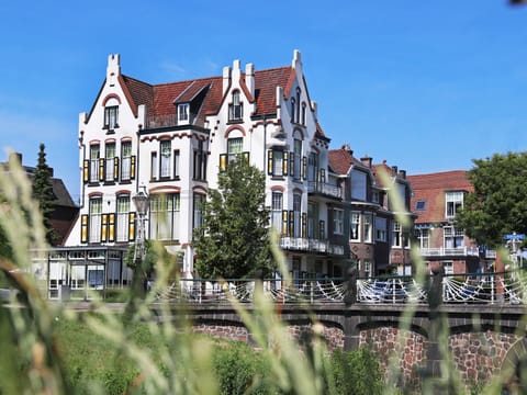 Property building, Day, Neighbourhood, Location