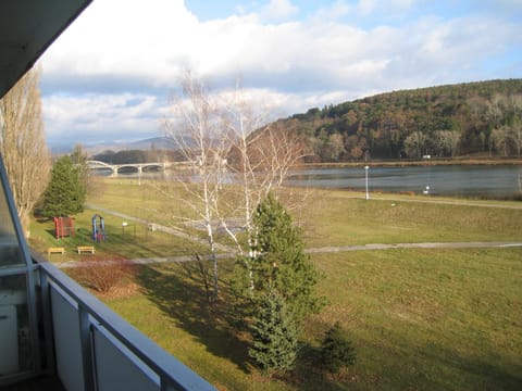 Children play ground, Balcony/Terrace, Lake view