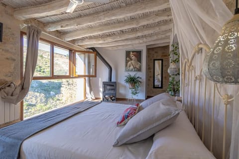 Casa rural Vall de Gallinera con Chimenea, piscina y jacuzzi DIANIA House in Marina Alta