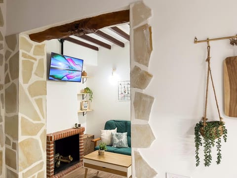 Communal lounge/ TV room, TV and multimedia, flat iron