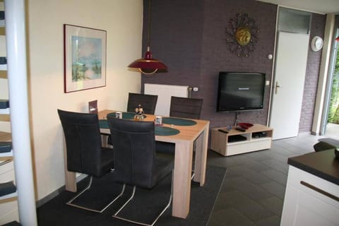 TV and multimedia, Dining area