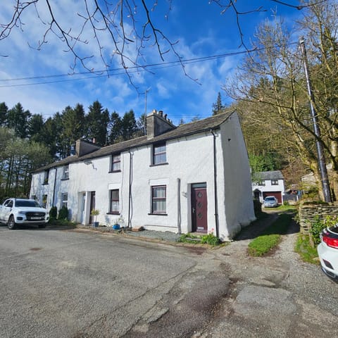 Property building, Neighbourhood, Street view, Location