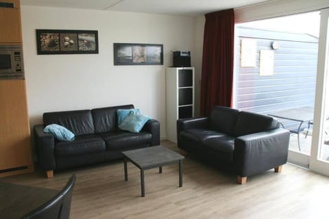 TV and multimedia, Seating area