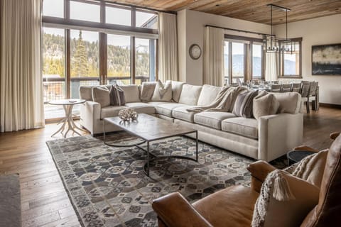 Spanish Peaks - Highlands Cabin 30 Cabin in Big Sky