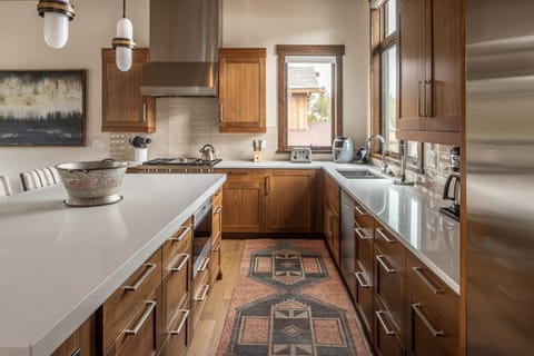 Spanish Peaks - Highlands Cabin 30 Cabin in Big Sky