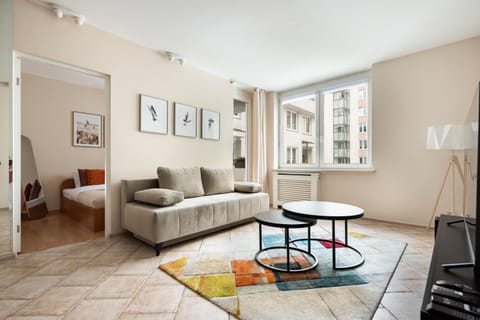 Bed, TV and multimedia, Living room, Photo of the whole room, Seating area