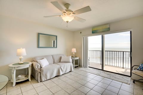 Oceanfront Ormond Beach Condo Community Perks! Apartment in Ormond By The Sea
