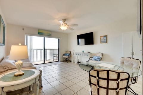 Oceanfront Ormond Beach Condo Community Perks! Apartment in Ormond By The Sea