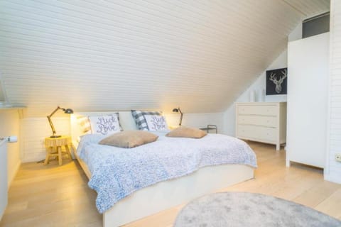 Property building, Living room, Bedroom