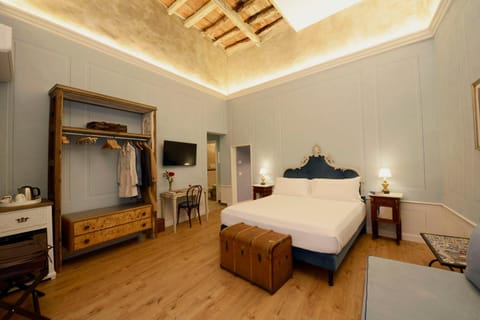 Bed, Photo of the whole room, Bedroom, locker