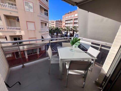 Balcony/Terrace, City view, Sea view, Street view