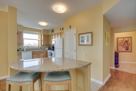 Gulfport Condo with Views Walk to Beach Apartment in Gulfport