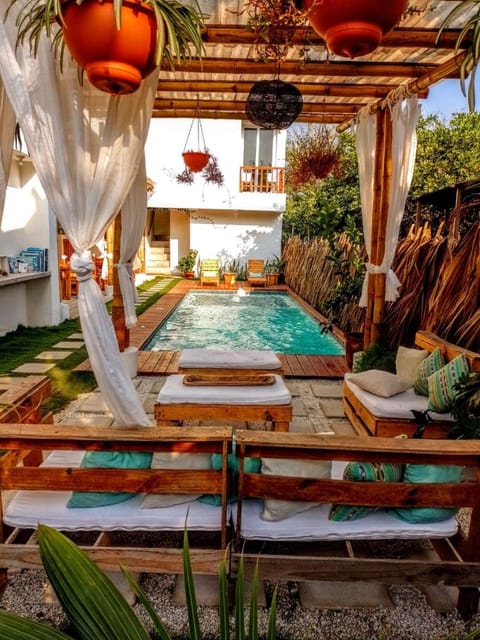 Lounge or bar, Swimming pool