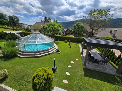 Garden, Garden view, Mountain view, Pool view, Swimming pool, sunbed