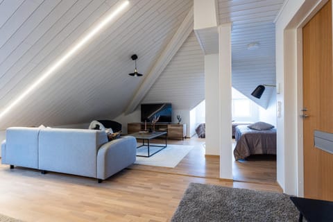 Bed, Living room