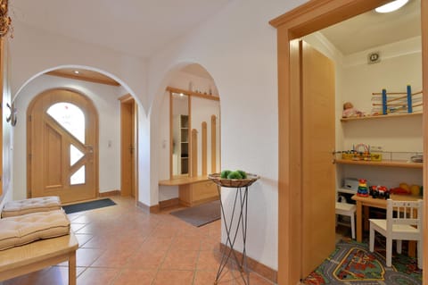 Game Room, Photo of the whole room