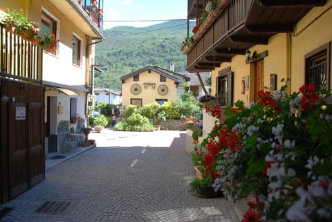 Ca de Vej House in Aosta Valley, Italy