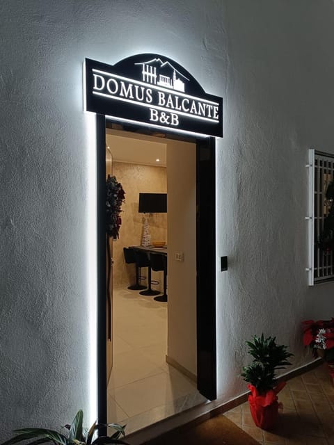 Property logo or sign, Kitchen or kitchenette