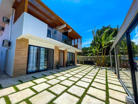 Facade/entrance, Garden view, Mountain view, Parking