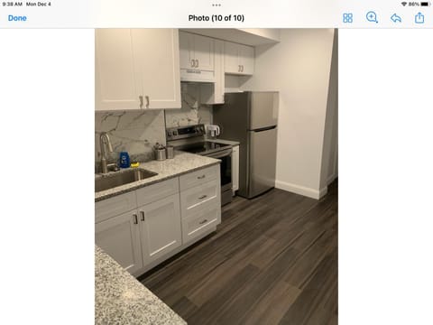 Kitchen or kitchenette, minibar, pet friendly, stove