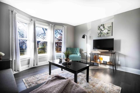 Elegant 1BR 1 Bath apartment minutes the falls Apartment in Niagara Falls