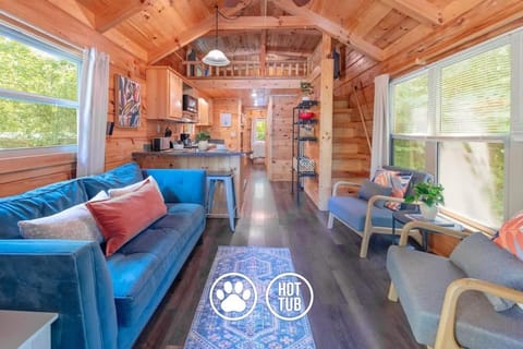 Elise Cabin Forest Retreat 5 Mins To Downtown Cabin in Chattanooga