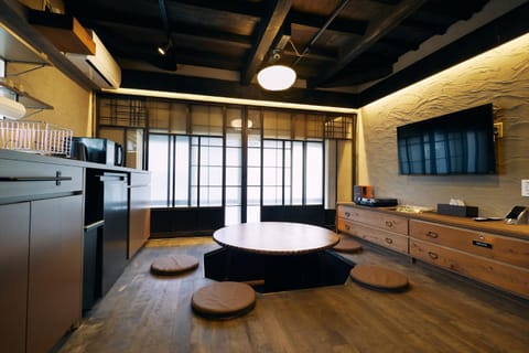 TV and multimedia, Kitchen or kitchenette, Living room