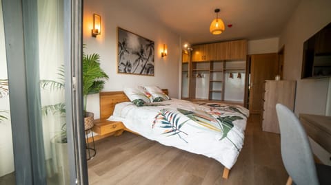 Bed, Photo of the whole room, Bedroom, wardrobe