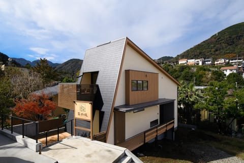 Property building, Day, Autumn